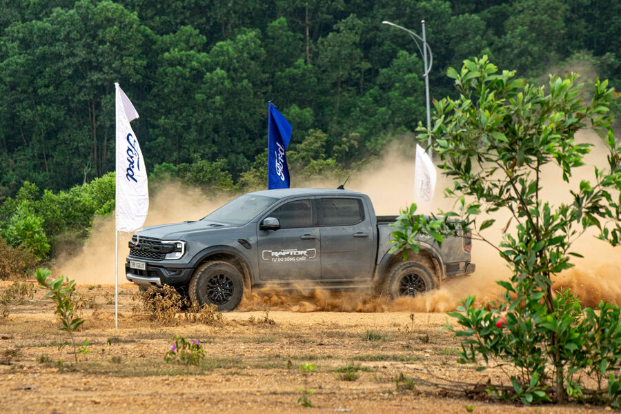 Ford Ranger Chiếm Trọn Niềm Tin Khách Hàng Chiếm Tới 80% Thị Phần Xe Bán Tải Việt Nam